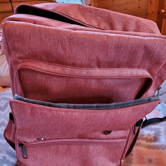 Back pack - Picture 3 of 4